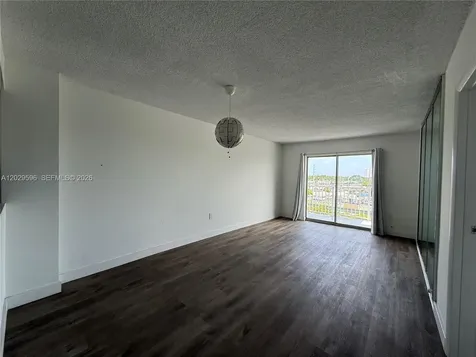 16465 NE 22nd Avenue North Miami Beach FL 33160