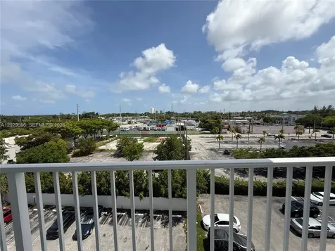 16465 NE 22nd Avenue North Miami Beach FL 33160
