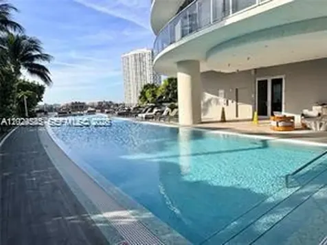 488 NE 18th Street Miami FL 33132