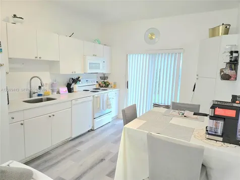6972 NW 179th Street Hialeah FL 33015