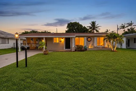 365 NW 46th Street Oakland Park FL 33309