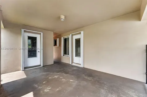 365 NW 46th Street Oakland Park FL 33309