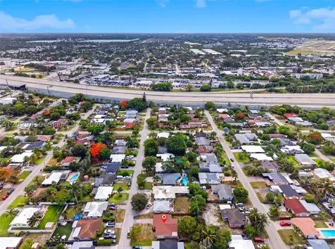 365 NW 46th Street Oakland Park FL 33309