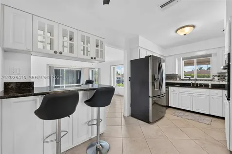 365 NW 46th Street Oakland Park FL 33309