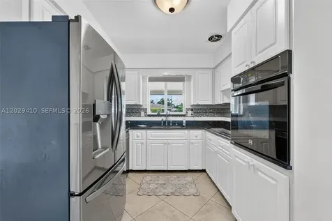 365 NW 46th Street Oakland Park FL 33309