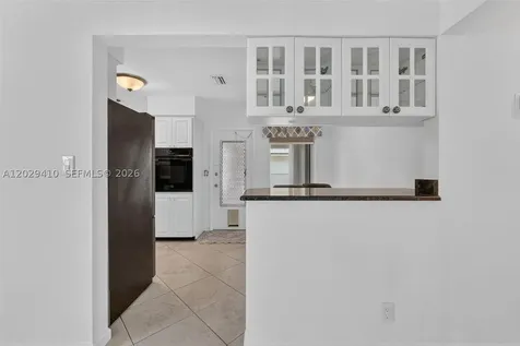 365 NW 46th Street Oakland Park FL 33309