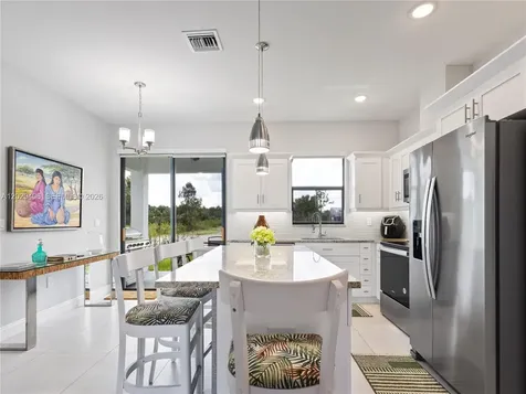 490 NW 37 Naples FL 34120