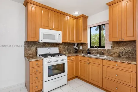 6200 SW 18th Street North Lauderdale FL 33068