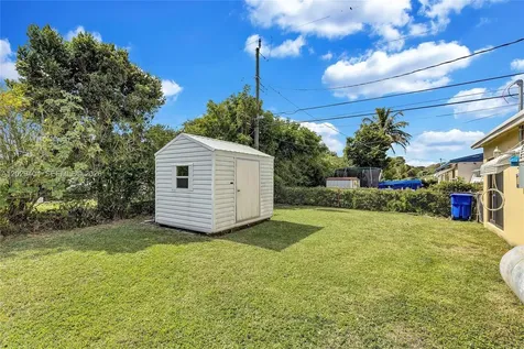 6200 SW 18th Street North Lauderdale FL 33068