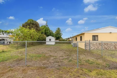 6200 SW 18th Street North Lauderdale FL 33068