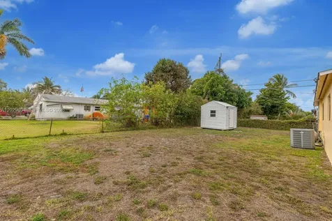 6200 SW 18th Street North Lauderdale FL 33068
