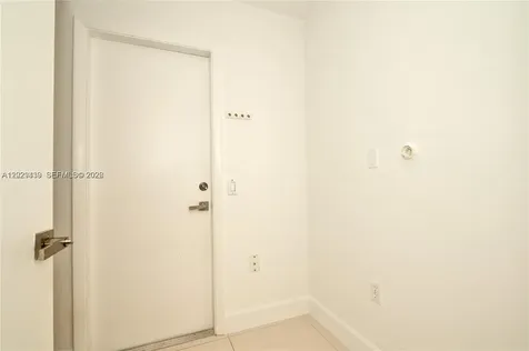 889 Sand Creek Circle Weston FL 33327