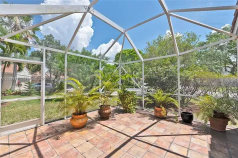 889 Sand Creek Circle Weston FL 33327