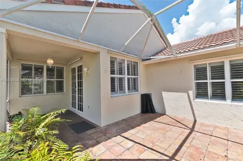 889 Sand Creek Circle Weston FL 33327