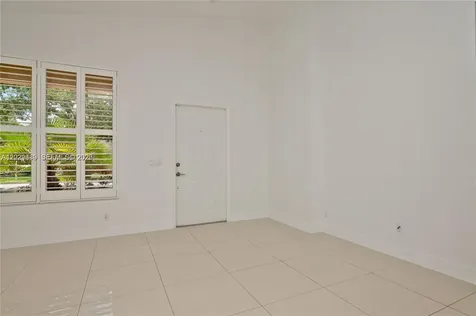 889 Sand Creek Circle Weston FL 33327