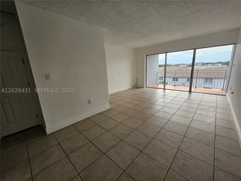 9375 Fontainebleau Boulevard Miami FL 33172