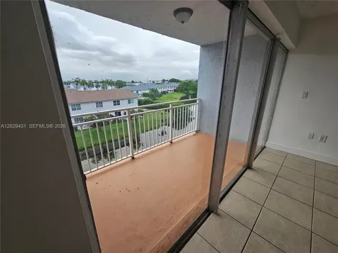 9375 Fontainebleau Boulevard Miami FL 33172