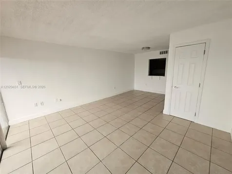 9375 Fontainebleau Boulevard Miami FL 33172