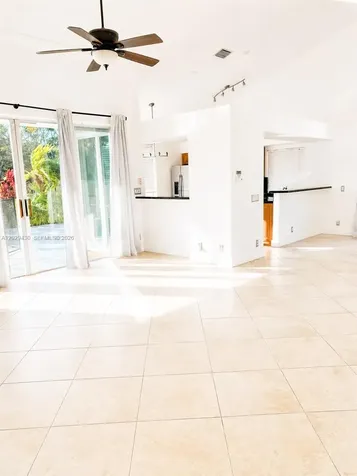 569 Spinnaker Weston FL 33326