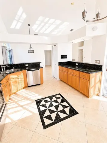 569 Spinnaker Weston FL 33326
