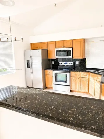 569 Spinnaker Weston FL 33326