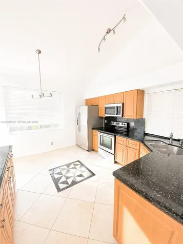 569 Spinnaker Weston FL 33326