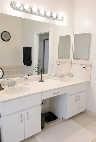 569 Spinnaker Weston FL 33326