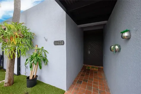 16424 Briar Patch Place Miami Lakes FL 33014
