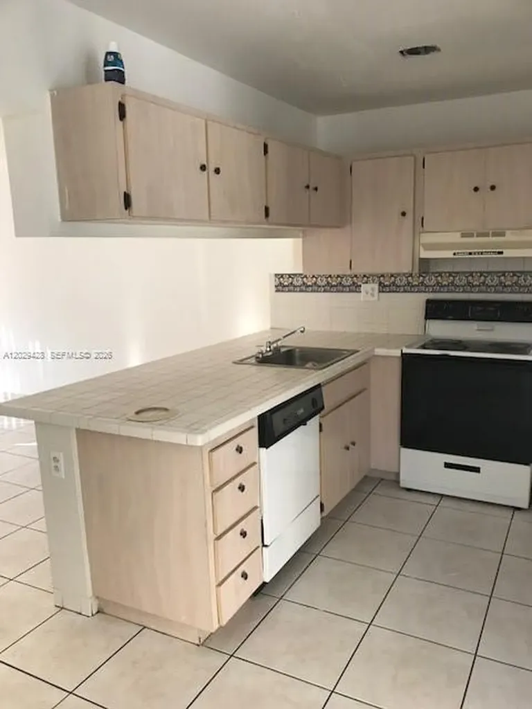 15401 SW 81st Cir Lane Miami FL 33193