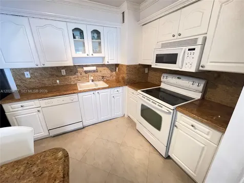 9195 Collins Avenue Surfside FL 33154