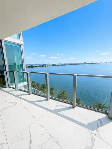 2900 NE 7th Avenue Miami FL 33137