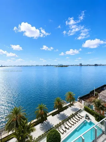 2900 NE 7th Avenue Miami FL 33137