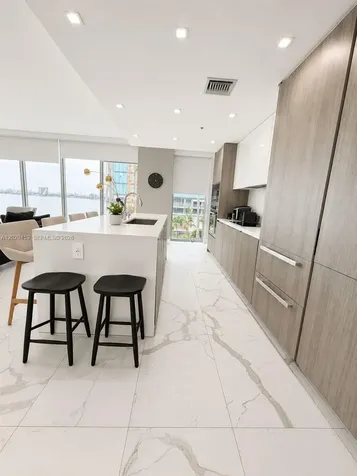 2900 NE 7th Avenue Miami FL 33137