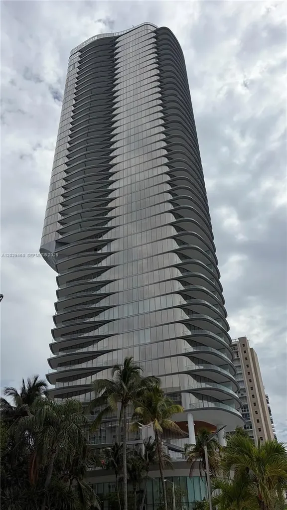 150 SE 25th Road Miami FL 33131