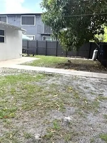 7640 NE 3rd Place Miami FL 33138