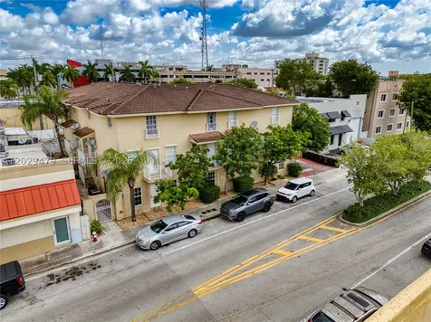 9 E 4th Street Hialeah FL 33010
