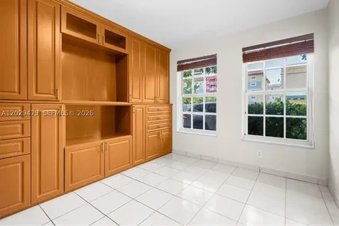 9 E 4th Street Hialeah FL 33010