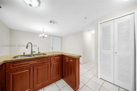 9 E 4th Street Hialeah FL 33010