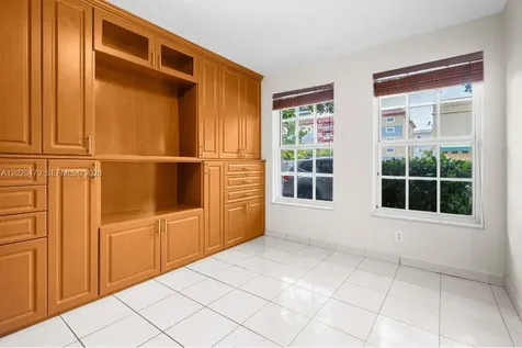 9 E 4th Street Hialeah FL 33010