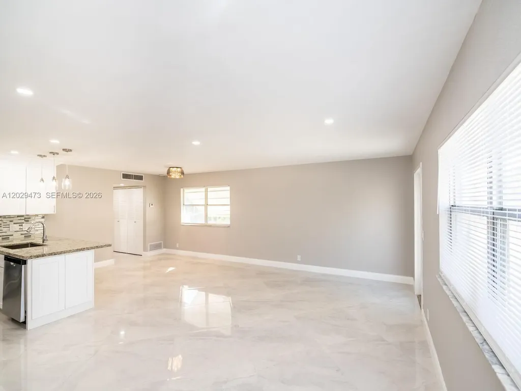 718 Brittany O Delray Beach FL 33446