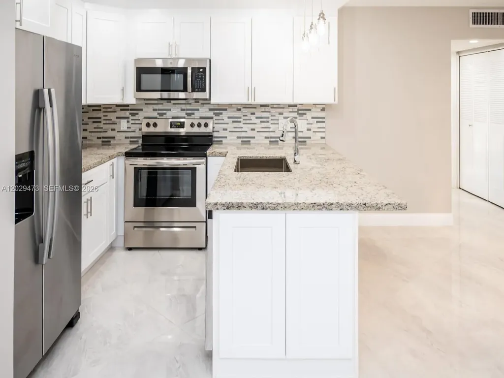 718 Brittany O Delray Beach FL 33446