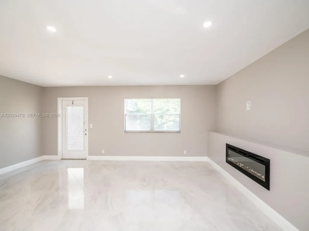 718 Brittany O Delray Beach FL 33446