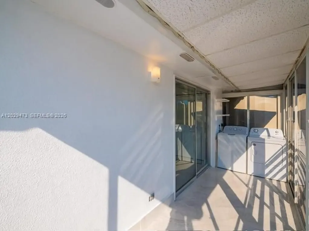 718 Brittany O Delray Beach FL 33446