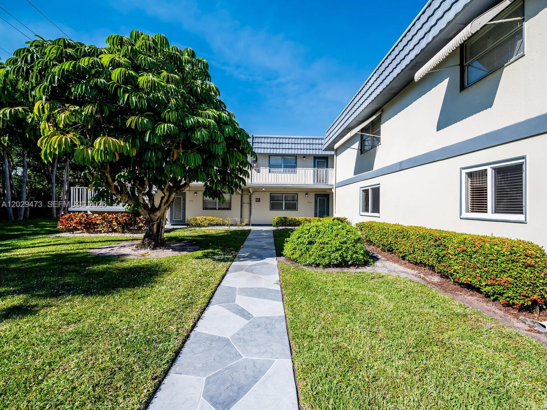 718 Brittany O Delray Beach FL 33446