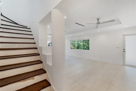 550 W 49th Street Miami Beach FL 33140