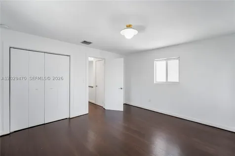 550 W 49th Street Miami Beach FL 33140