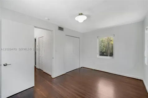 550 W 49th Street Miami Beach FL 33140