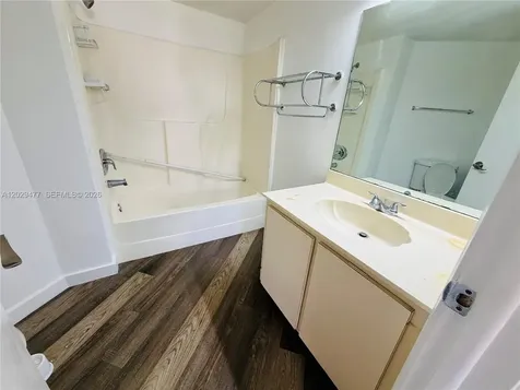 9429 Fontainebleau Boulevard Miami FL 33172