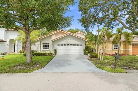 531 SW 176th Avenue Pembroke Pines FL 33029