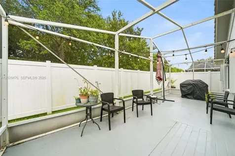 531 SW 176th Avenue Pembroke Pines FL 33029